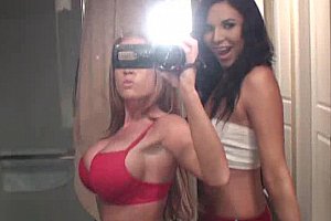 公共汽车上的黄色视频 Porn